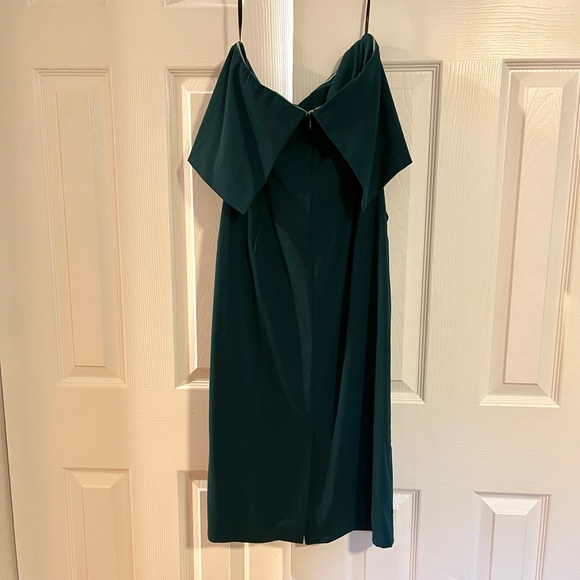 Lulus strapless dress- NEVER BEEN WORN. Size M - Picture 2 of 2